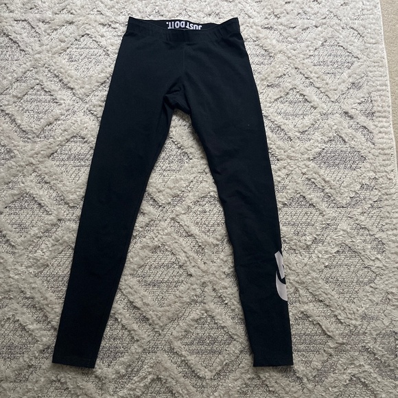 Nike black Leggings size Small - Picture 1 of 3